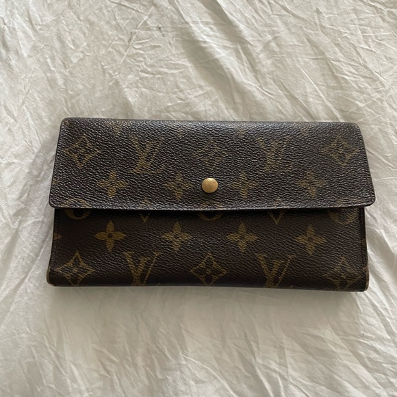 Gently Used! Vintage Louis Vuitton Monogram Wallet - Picture 1 of 12